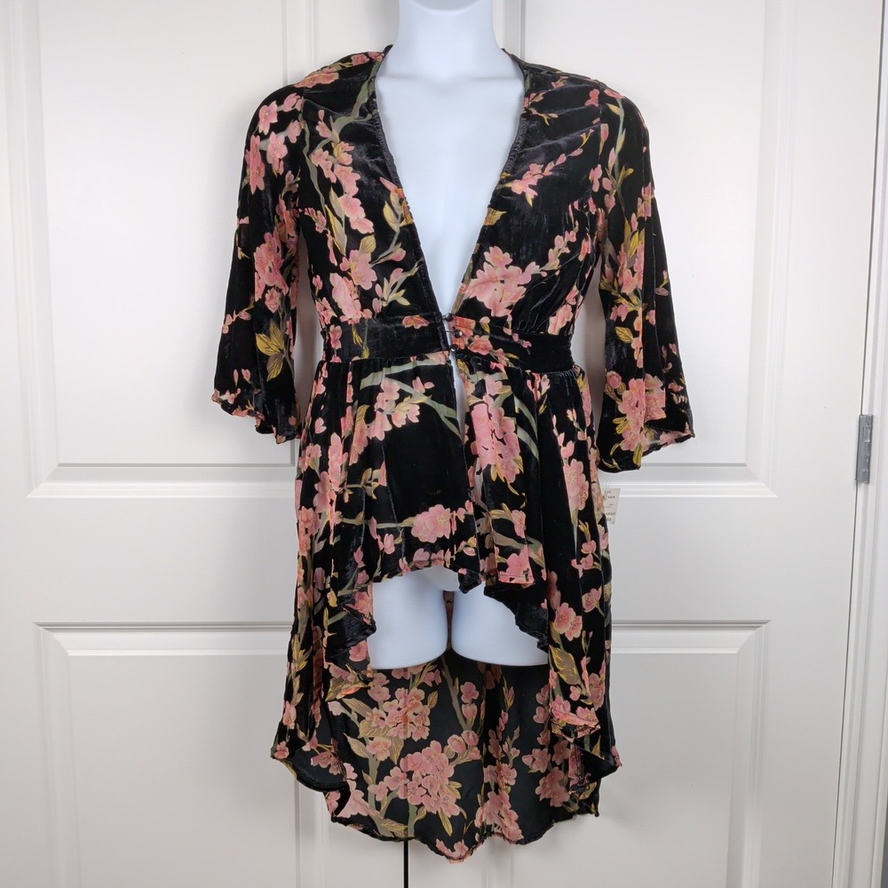New Angie Pink Floral Burnout Velvet High Low Kimono Black Size Large